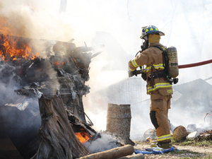 Fire destroys trailers in Belton